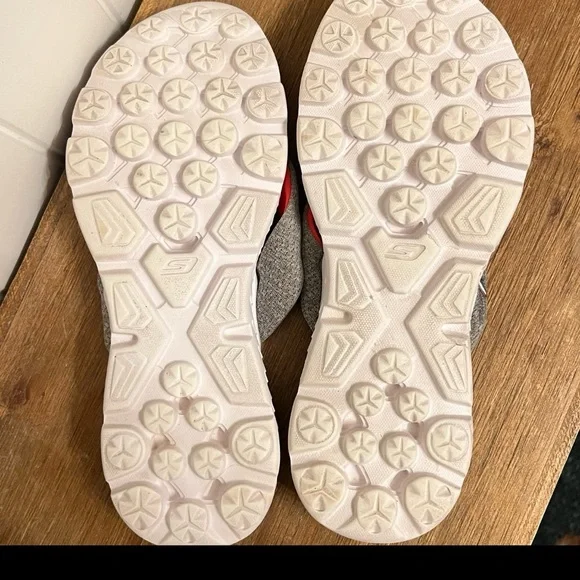 Skechers Women's On The Go 400 Vivacity Thong Sandal in Grey - Size 8 - Picture 4 of 4